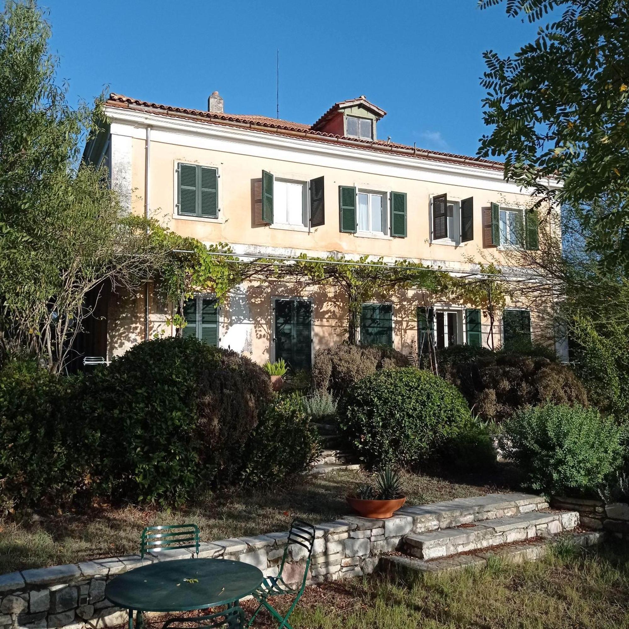 Villa Kefalomandouko Alepou Exteriör bild